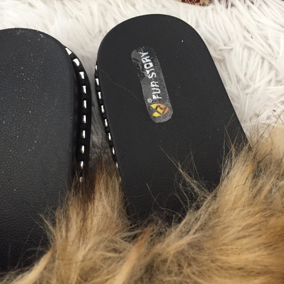 Fur Story Furry Fuzzy Slippers - Picture 6 of 12